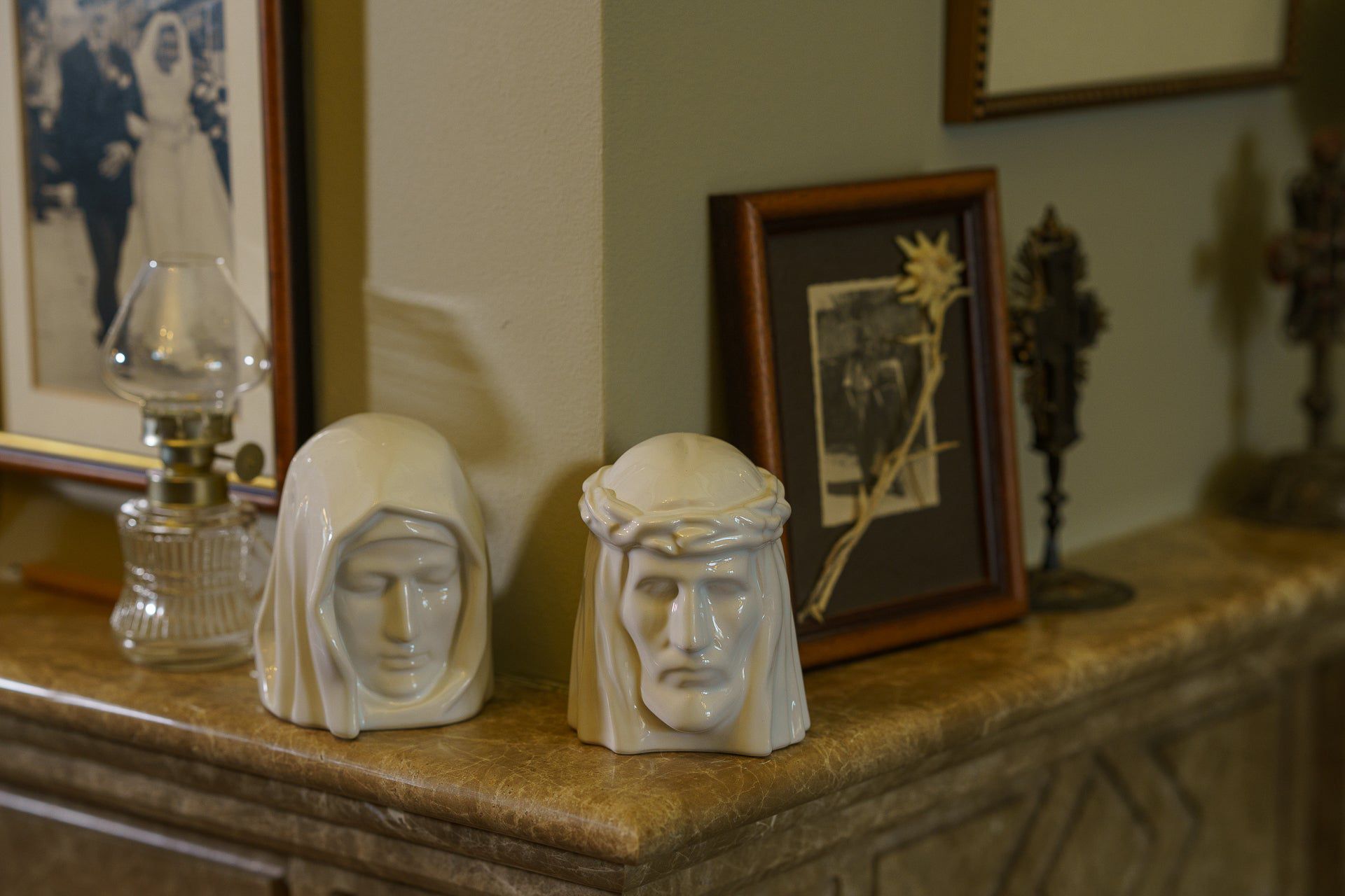 Handmade Mini Keepsake Urn "The Christ" - Off-white | Ceramic Mini Urn - Pulvis Art Urns
