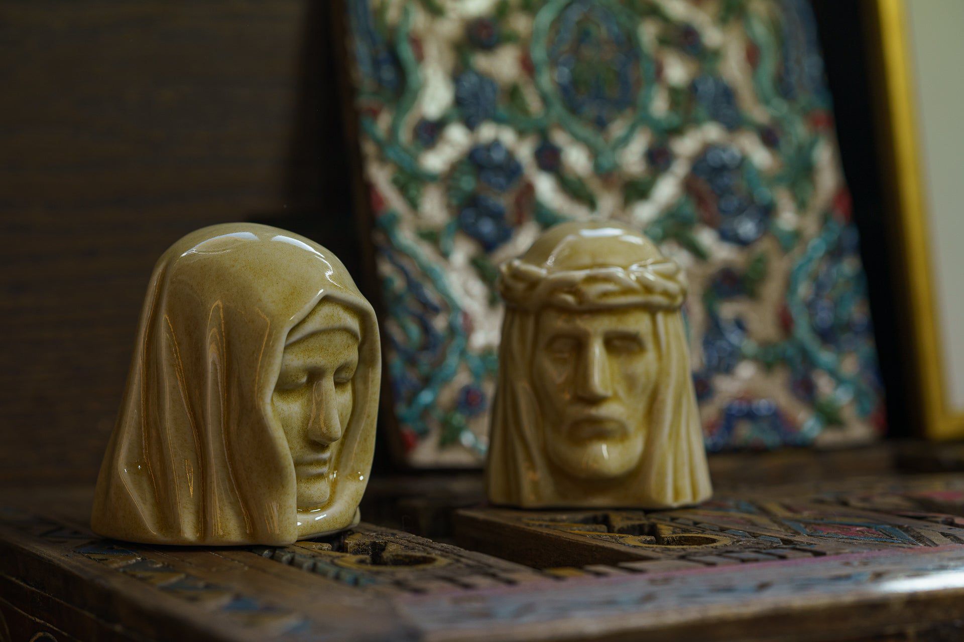 Handmade Mini Keepsake Urn "The Holy Mother" - Off-white | Mini Ceramic Urn - Pulvis Art Urns
