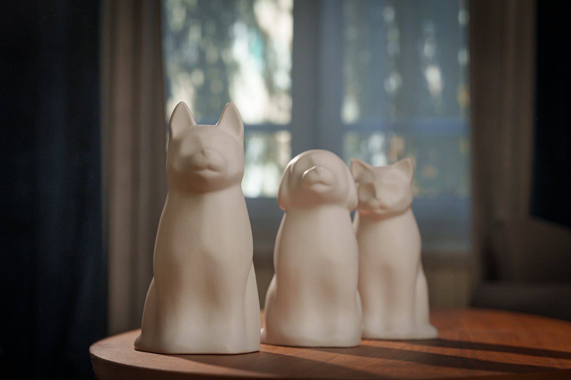 "Barkley" Pet Urn for Dog - White Matte | Ceramic | Handmade - Pulvis Art Urns