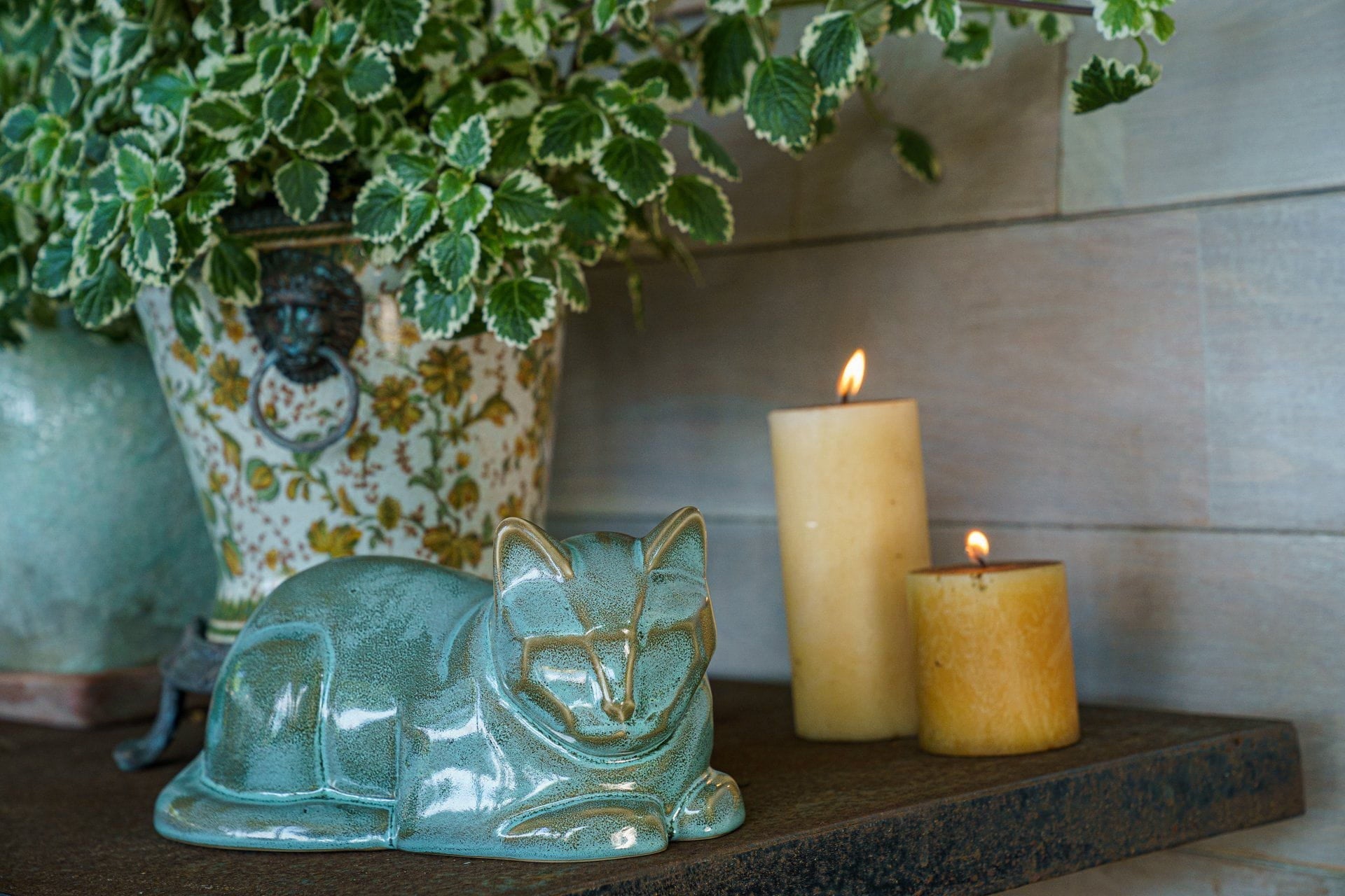 Cat Cremation Urn for Ashes - Green Melange | Ceramic | Handmade Pet Urn - Pulvis Art Urns