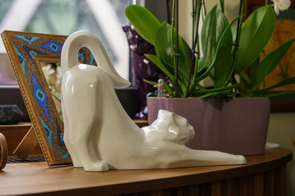 Cat Cremation Urn For Ashes "Grace" - White | Ceramic Pet Urn - Pulvis Art Urns