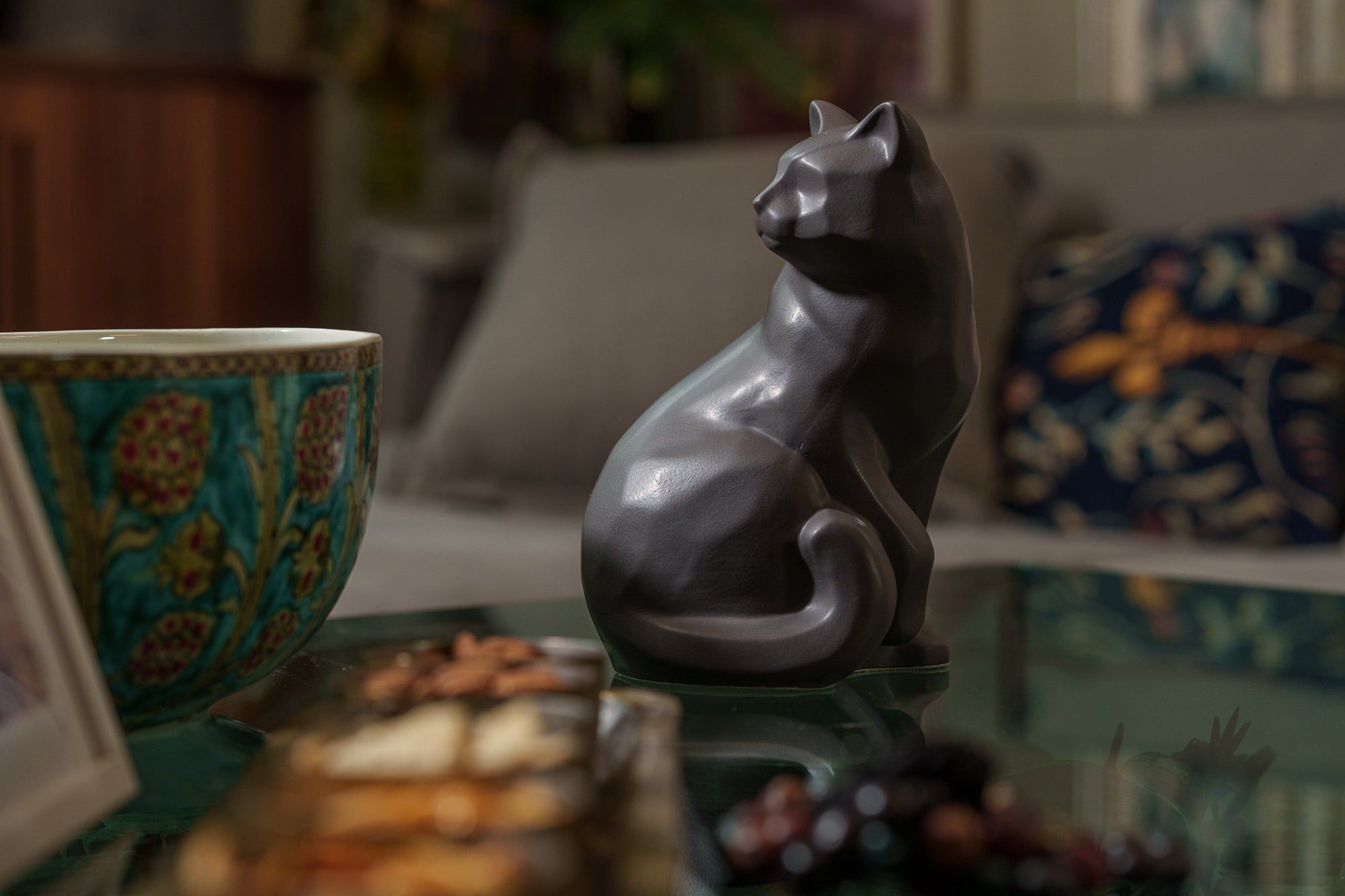 Felix Cat Urn for Ashes - Gray Matte | Ceramic | Handmade Pet Urn - Pulvis Art Urns