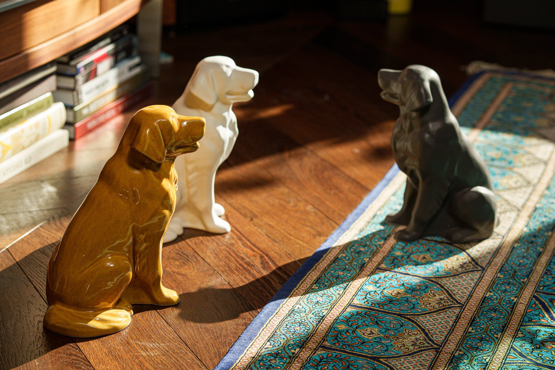 Golden Retriever Pet Urn - Grey Matte | Ceramic Dog Urn - Pulvis Art Urns