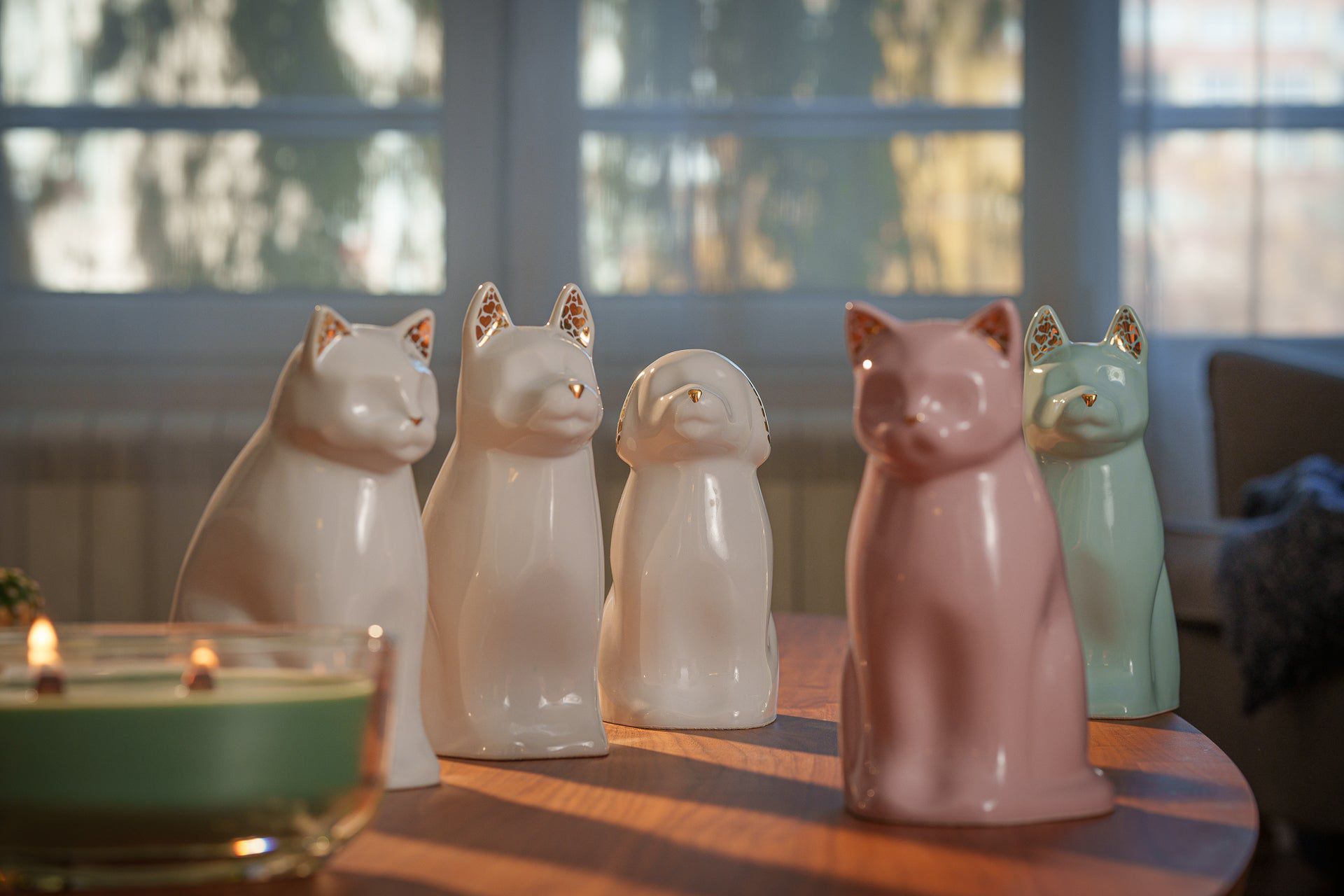 "Meow" Pet Urn for Cat - White Matte | Ceramic | Handmade - Pulvis Art Urns
