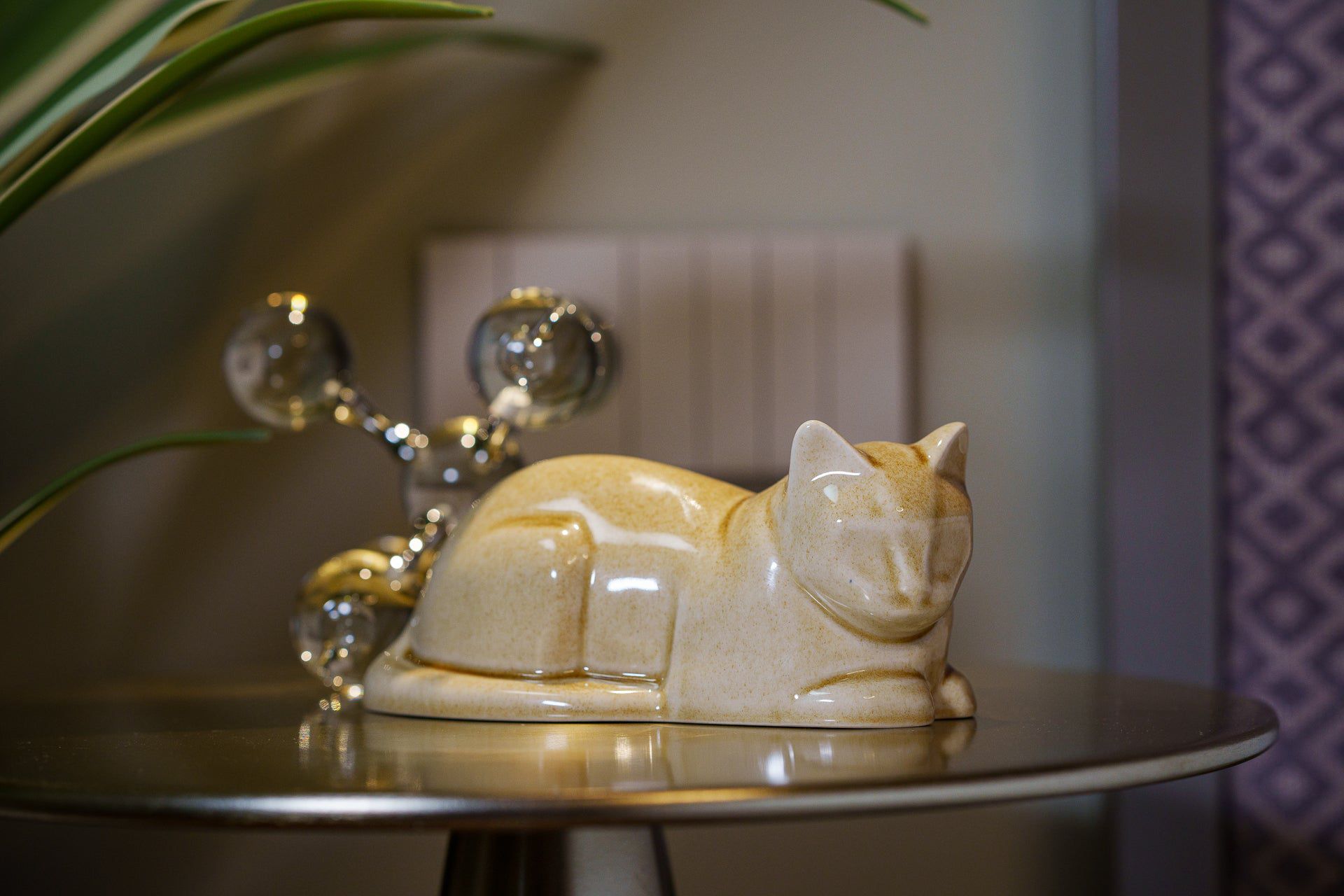Mini Laying Cat Cremation Urn - Dark Sand | Ceramic Pet Urn - Pulvis Art Urns