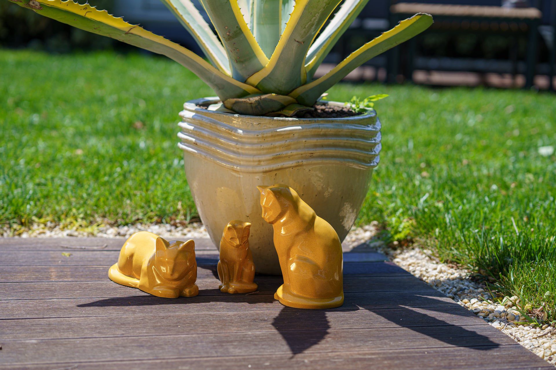 Mini Pet Urn for Ashes Neko - Beige Gray | Handmade | Ceramic Cat Urn - Pulvis Art Urns