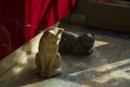 Neko Pet Urn for Ashes - Craquelure | Ceramic | Handmade Cat Urn - Pulvis Art Urns