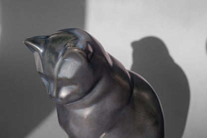 Neko Pet Urn for Ashes - Dark Matte | Ceramic | Handmade Cat Urn - Pulvis Art Urns