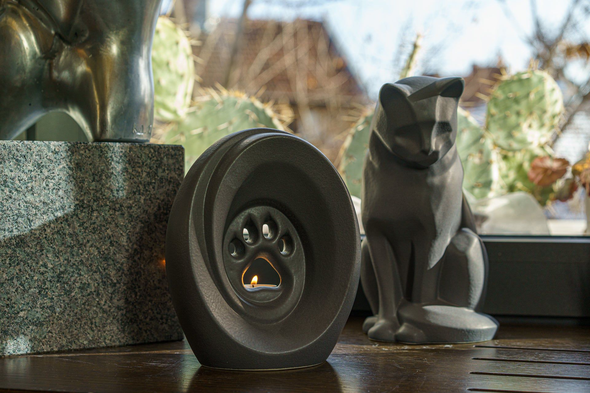 Neko Pet Urn for Ashes - Gray Matte | Ceramic | Handmade Cat Urn - Pulvis Art Urns