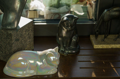 Neko Pet Urn for Ashes - Lamp Black | Ceramic | Handmade Cat Urn - Pulvis Art Urns