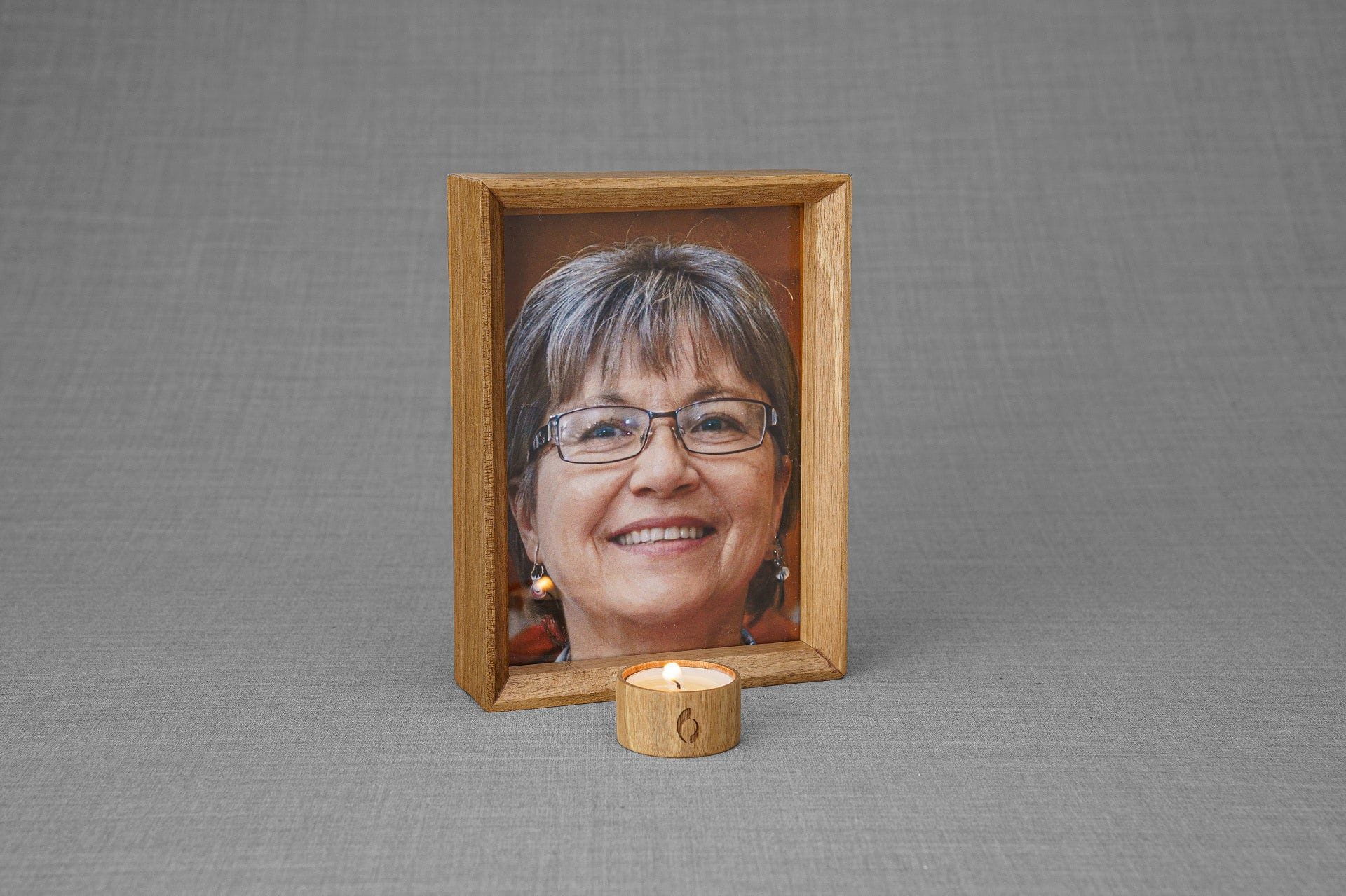 Memorial Picture Frame - Handmade | Genuine Walnut - Pulvis Art Urns